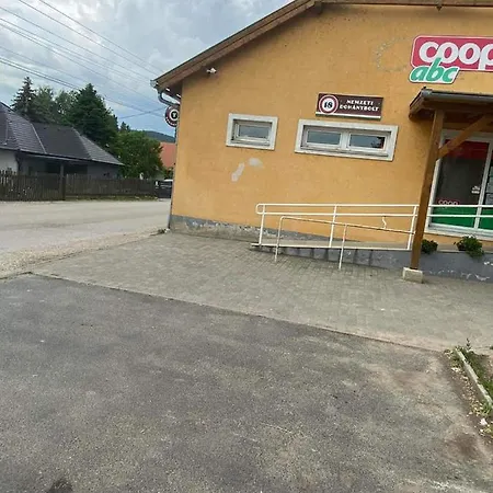 شقة Csillag Virag Vendeghaz Ábrahámhegy